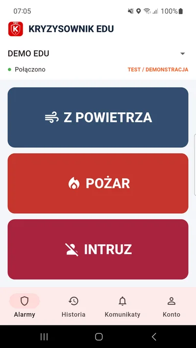 Trzy przyciski alarmowe w demonstracyjnej szkole